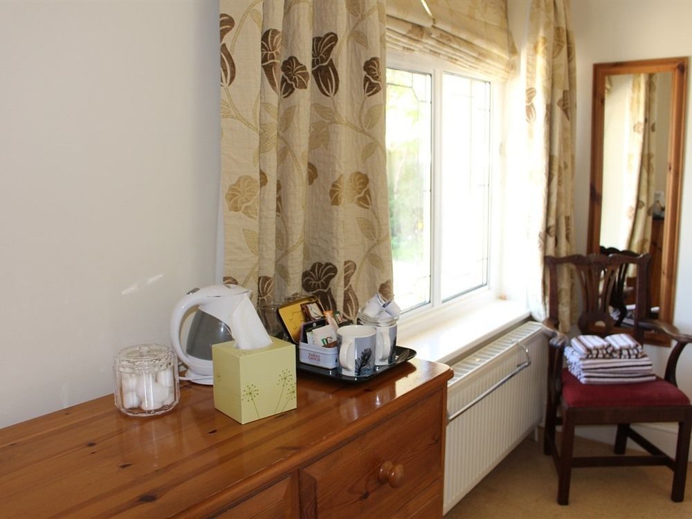Laurels Guesthouse Witney Exterior foto