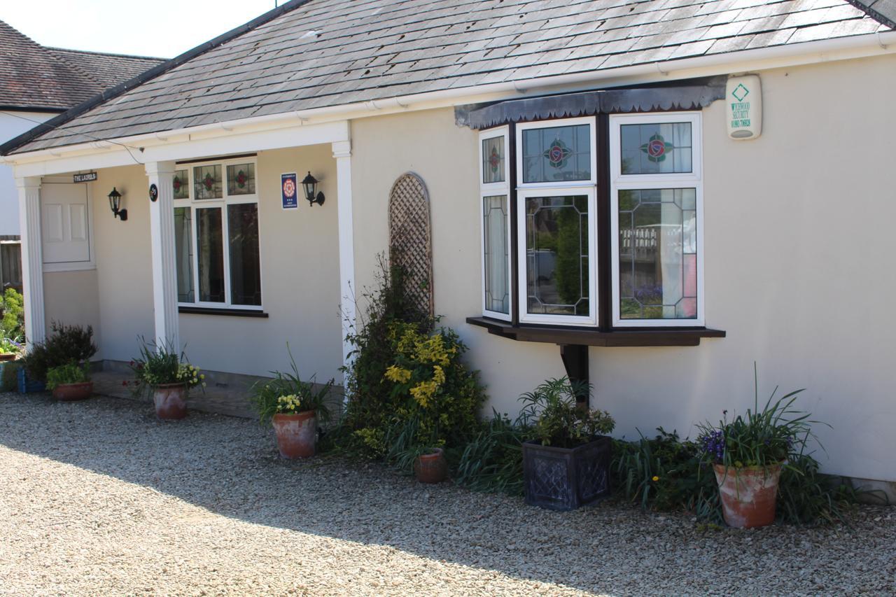 Laurels Guesthouse Witney Exterior foto